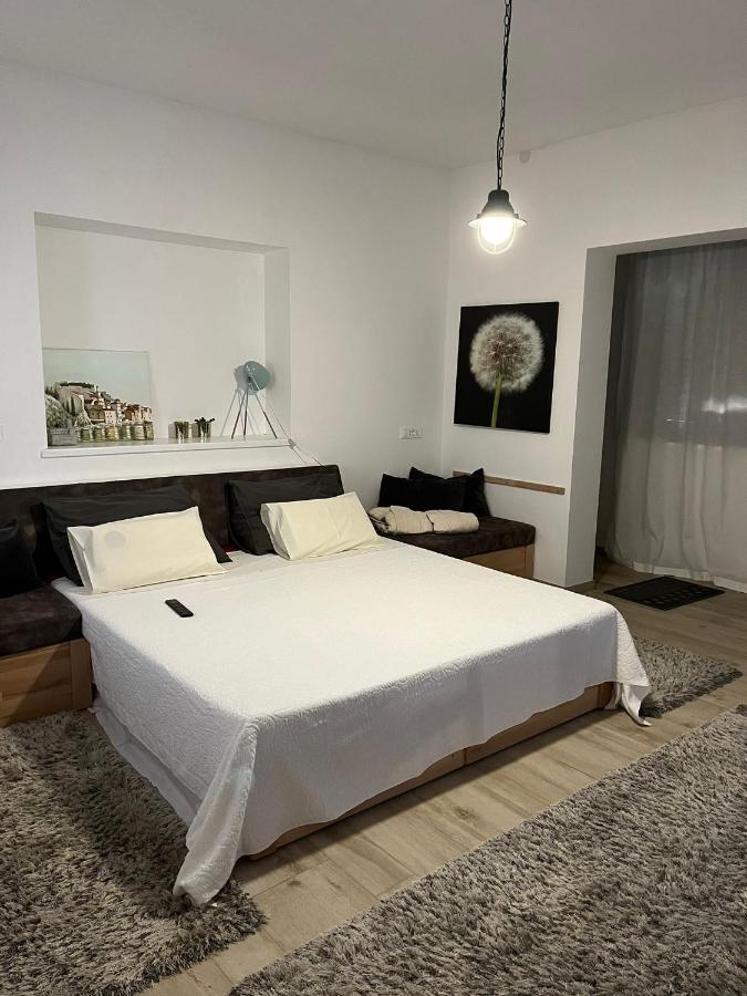 Romantic Apartments Σίμπενικ Εξωτερικό φωτογραφία