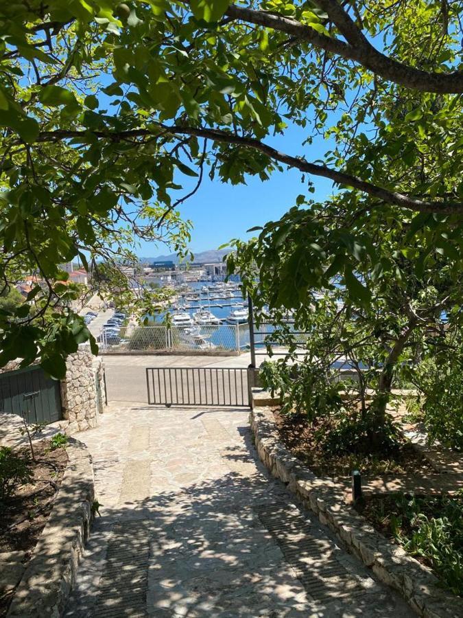 Romantic Apartments Σίμπενικ Εξωτερικό φωτογραφία